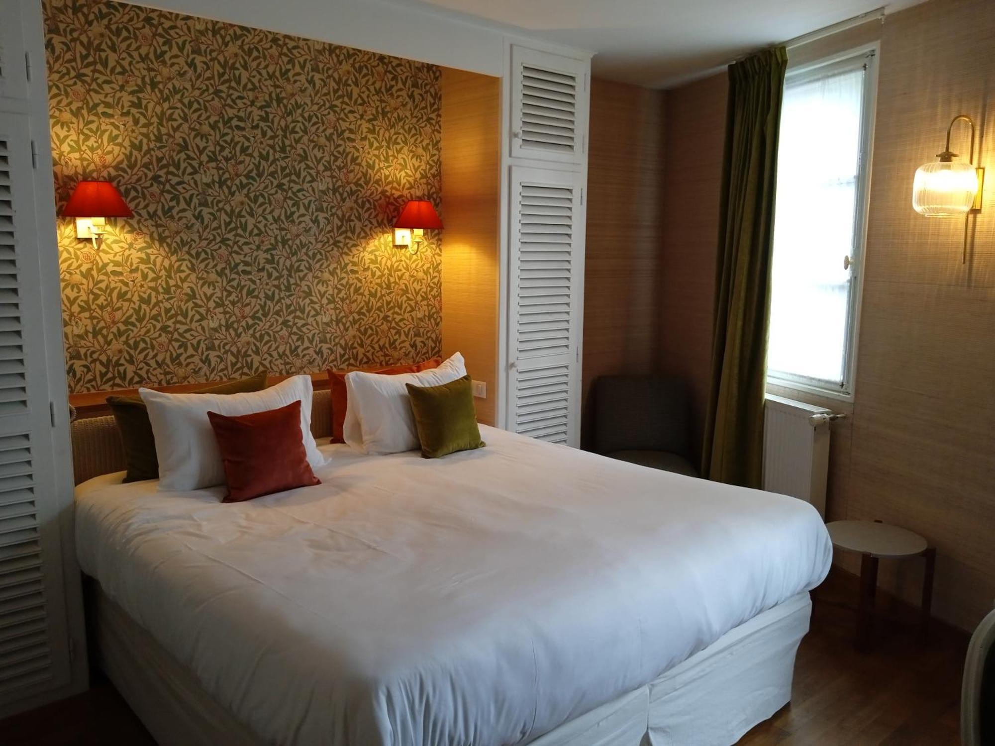 Logis Hotel Les Fuchsias Saint-Vaast-la-Hougue Eksteriør bilde